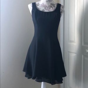 Stunning little “go to” black dress